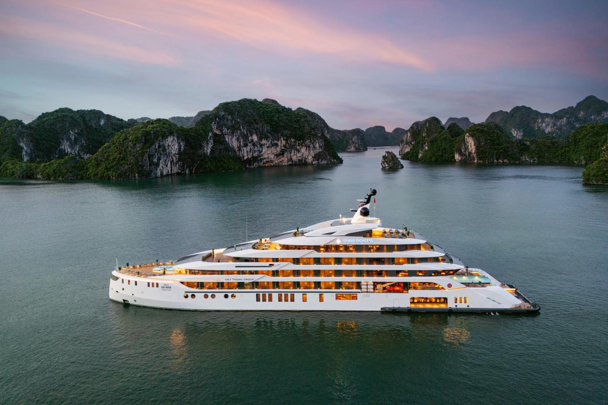 Grand Pioneers Halong Bay Cruise 1 Hotell Ha Long Eksteriør bilde